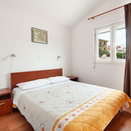 Apartments Lumaduma Трогир Экстерьер фото