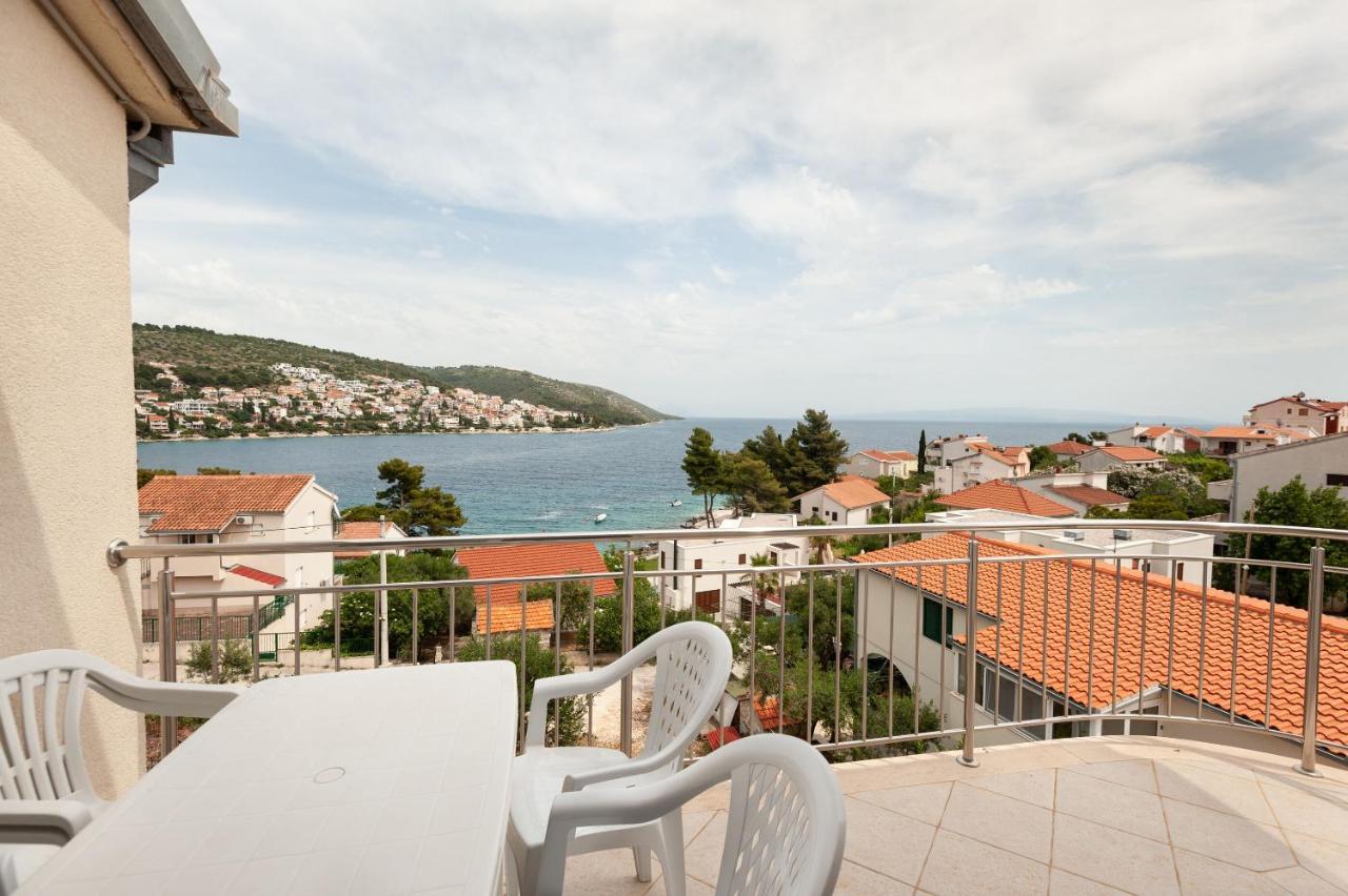 Apartments Lumaduma Трогир Экстерьер фото