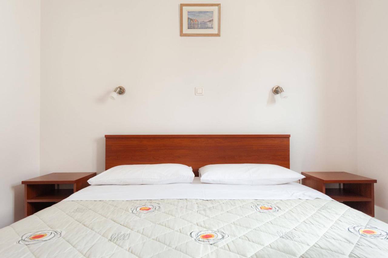 Apartments Lumaduma Трогир Экстерьер фото