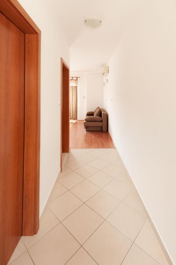 Apartments Lumaduma Трогир Экстерьер фото