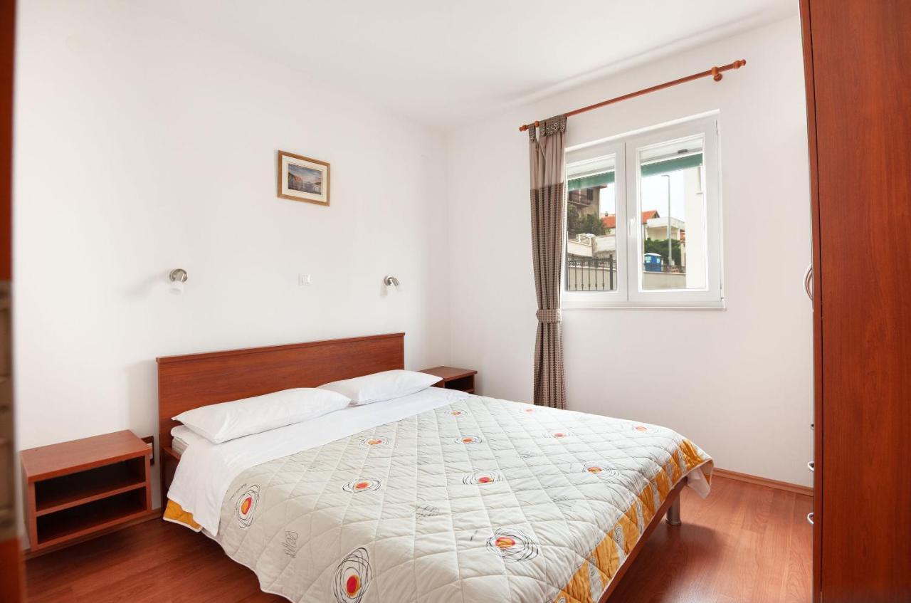 Apartments Lumaduma Трогир Экстерьер фото