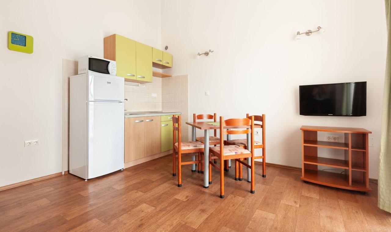 Apartments Lumaduma Трогир Экстерьер фото