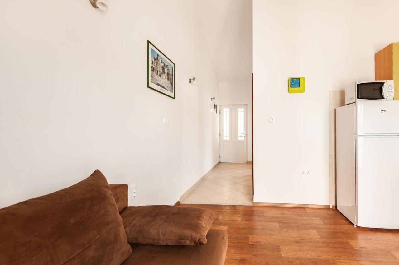 Apartments Lumaduma Трогир Экстерьер фото